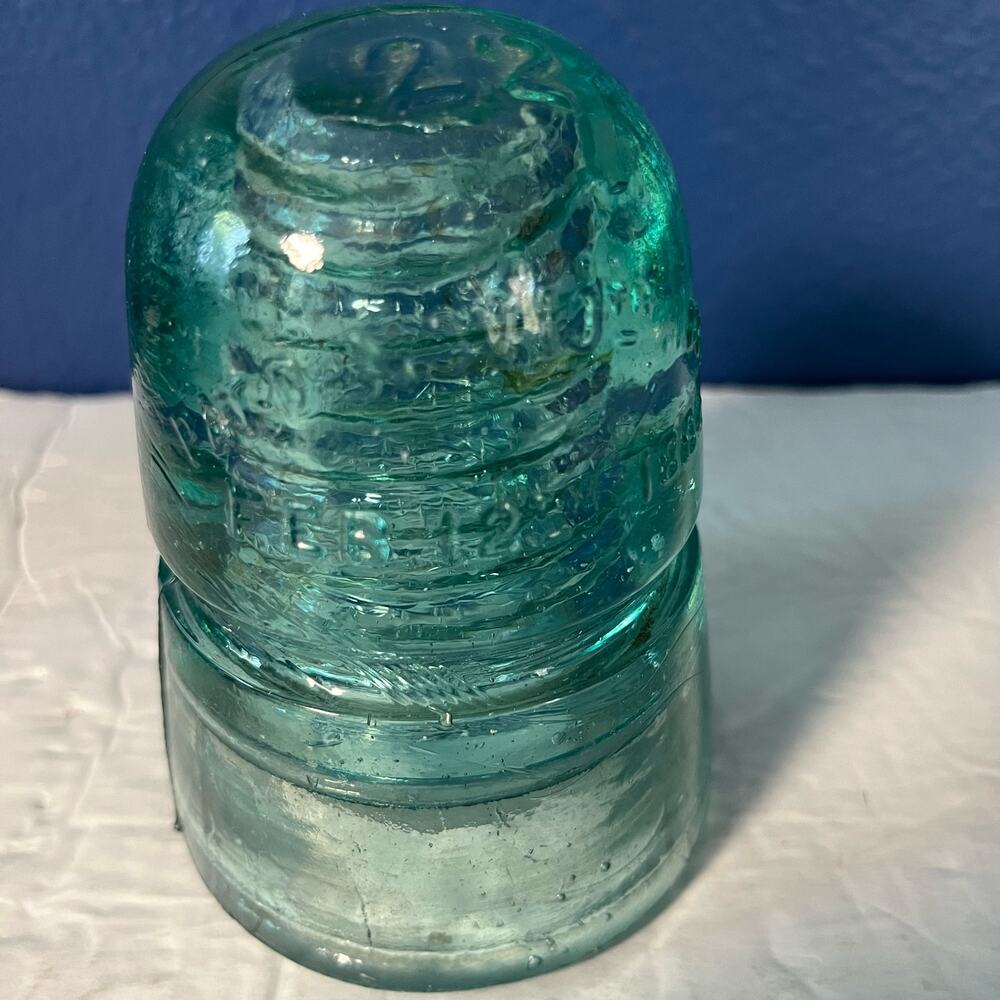 BROOKFIELD Beehive‎ Glass Insulator Aqua PAT'D NOV 13TH 1883 and FEB 12TH 1884